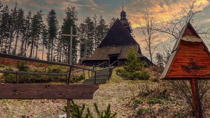 Istebna - Kościół Krzyża Świętego